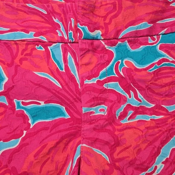 Lilly Pulitzer shorts size 8 pink blue EUC - Picture 2 of 10